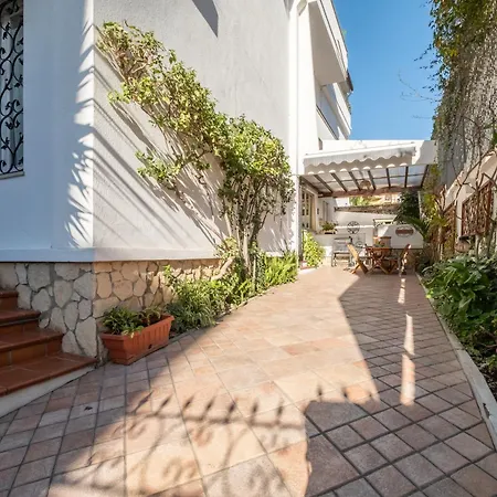 Elegante Villa Lu' Centro Citta A 10 Minuti Dal Mare Cagliari Exterior photo