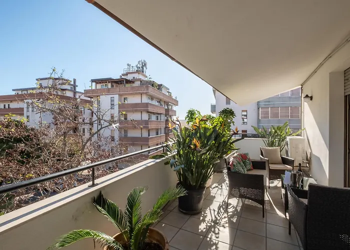 Elegante Villa Lu\' Centro Citta A 10 Minuti Dal Mare