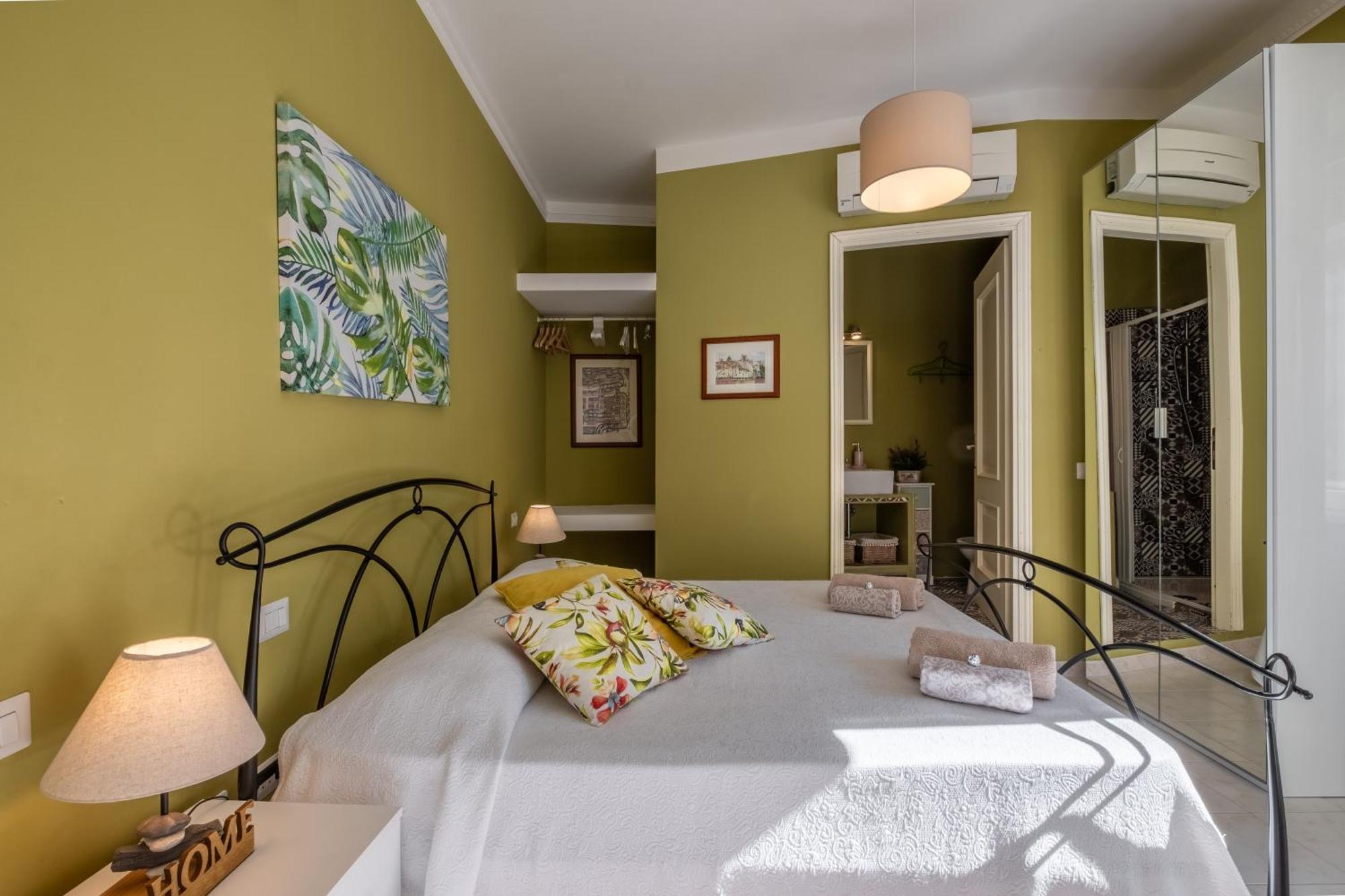 Villa Elegante Lu' Centro Citta A 10 Minuti Dal Mare